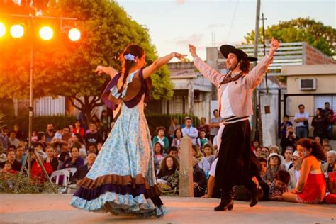 what is the national dance of argentina and how does it reflect the country's history?